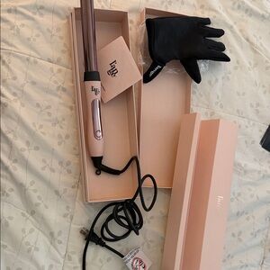 Lange Pink Ceramic Curling Iron with Matching Box